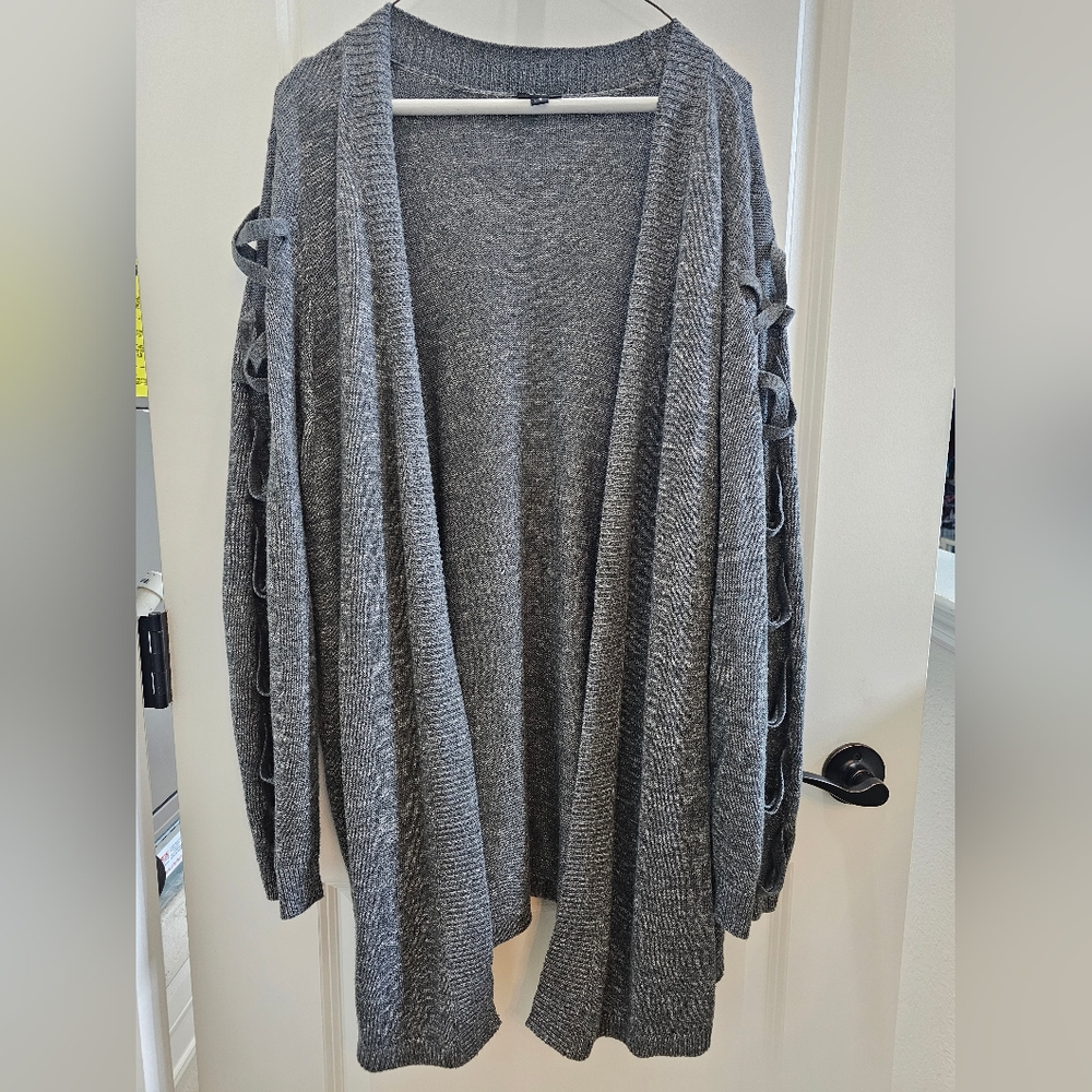 Torrid Grey Open Front Cardigan w/ Cris cross design on arms
